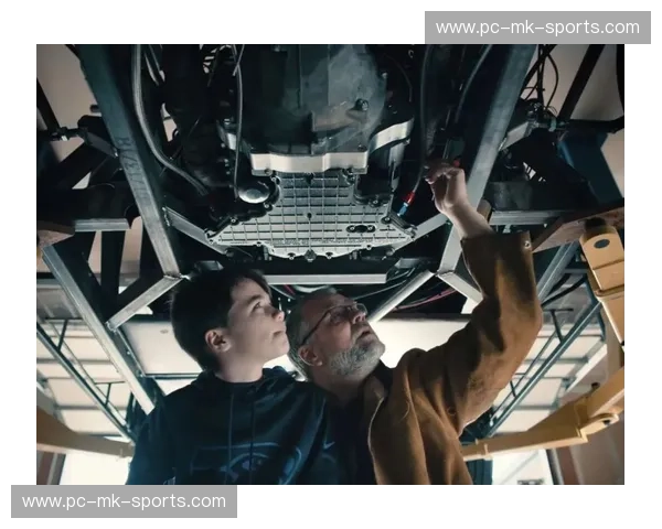 罗布森爵士的遗产：当“拖拉机男孩”的执着撞上“喜鹊军团”的雄心