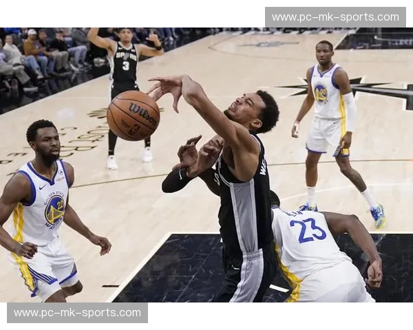 金州神射对决圣城异兽：勇士vs马刺，CCTV镜头下的时代交响与极致博弈